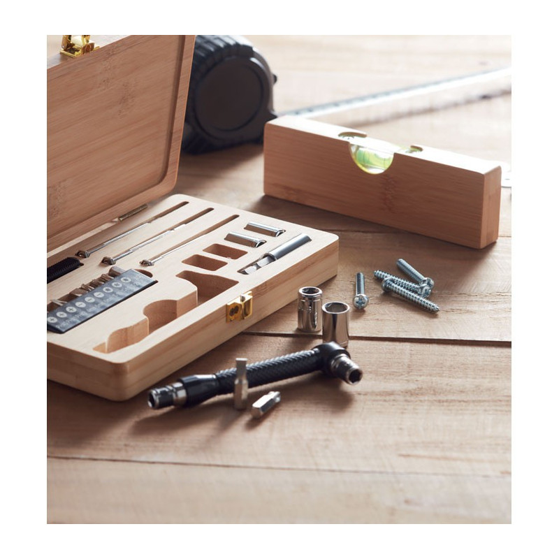 SET DE HERRAMIENTAS EN CAJA BAMBU